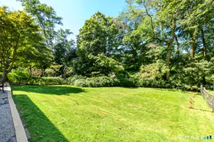 366 Brookside Dr, Fairfield, CT 06824 - Photo 21
