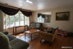129 Mueller Dr, Hamden, CT 06514 - Photo 7