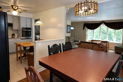 129 Mueller Drive, Hamden, CT 06514 - Photo 5