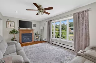 14 Faulkner Dr, Waterford, CT 06375 - Photo 5