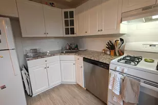 70 Strawberry Hill Ave, Stamford, CT 06902 - Photo 9