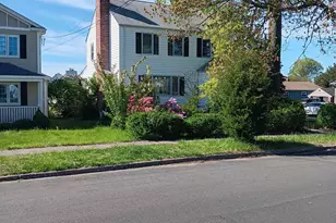 866 Merritt St, Bridgeport, CT 06606 - Photo 1