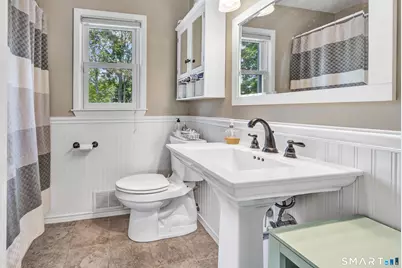 11 Sarah Court, West Haven, CT 06516 - Photo 21
