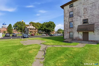 64 Van Block Avenue #9D, Hartford, CT 06106 - Photo 3