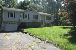 114 Yantic Ln, Norwich, CT 06360 - Photo 1
