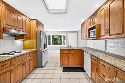 193 Dessa Drive, Hamden, CT 06517 - Photo 15