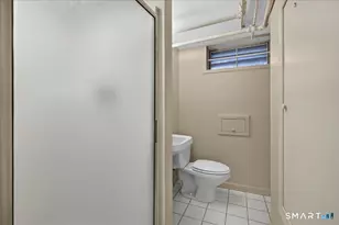 193 Dessa Dr, Hamden, CT 06517 - Photo 31