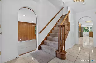 193 Dessa Dr, Hamden, CT 06517 - Photo 17