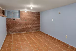 129 Wall St, Torrington, CT 06790 - Photo 9