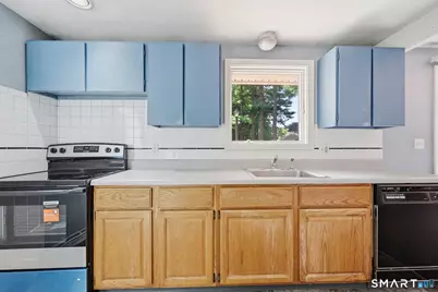 33 Spring Garden Road, Enfield, CT 06082 - Photo 13