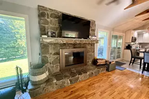 8 Signal Hill Rd, Brookfield, CT 06804 - Photo 3