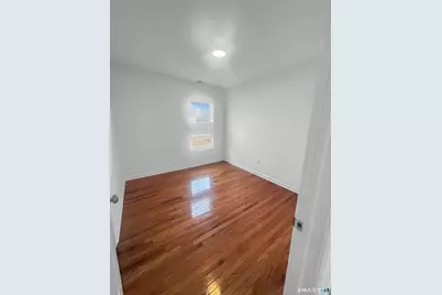 1042 Iranistan Avenue #3, Bridgeport, CT 06604 - Photo 21