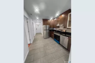 1042 Iranistan Avenue #3, Bridgeport, CT 06604 - Photo 7