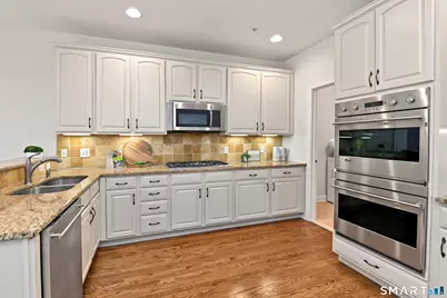 638 Danbury Road #37, Ridgefield, CT 06877 - Photo 9