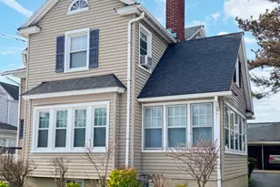 660 W Jackson Ave, Bridgeport, CT 06604 - Photo 5