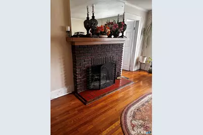 660 West Jackson Avenue, Bridgeport, CT 06604 - Photo 11