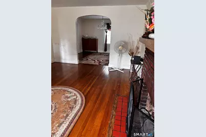 660 West Jackson Avenue, Bridgeport, CT 06604 - Photo 13