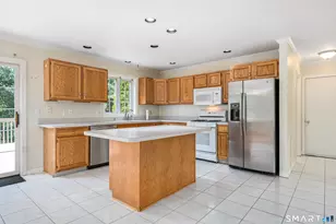 149 S Colman Rd, Wolcott, CT 06716 - Photo 9