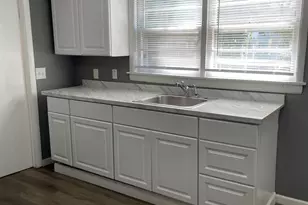21 Edwards St, Waterbury, CT 06708 - Photo 1