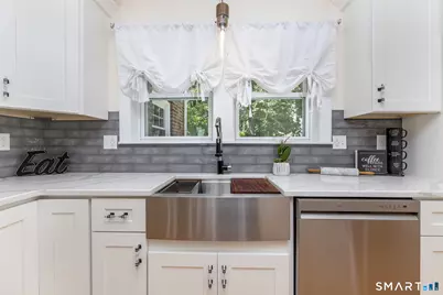 18 Eastview Street, West Hartford, CT 06107 - Photo 13