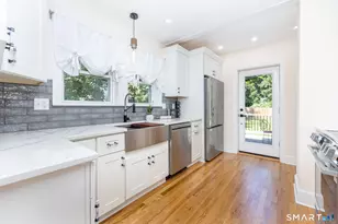 18 Eastview St, West Hartford, CT 06107 - Photo 11