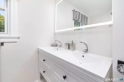 18 Eastview Street, West Hartford, CT 06107 - Photo 31