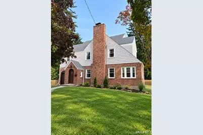 18 Eastview Street, West Hartford, CT 06107 - Photo 1