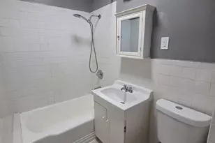 46 Plaza Ave, Waterbury, CT 06710 - Photo 5