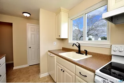 16 Seymour Road #8G, East Granby, CT 06026 - Photo 5
