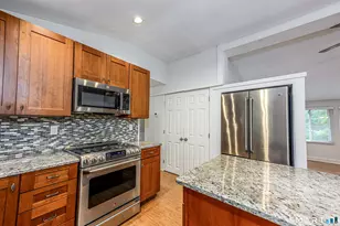 9 Old Hickory Ln, Branford, CT 06405 - Photo 9