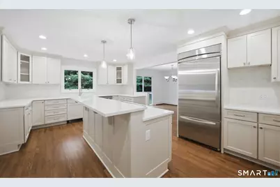 21 Deepwood Road, Weston, CT 06883 - Photo 3