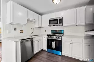 21 Chapman St, Newington, CT 06111 - Photo 19