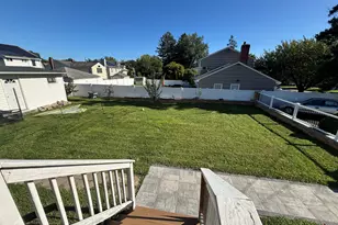 16 Hayes Dr, Milford, CT 06460 - Photo 3
