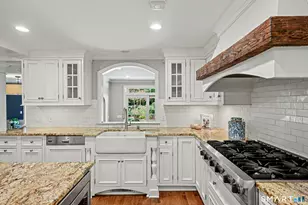 11 Greenbriar Ln, Wilton, CT 06897 - Photo 5