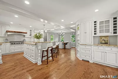 11 Greenbriar Lane, Wilton, CT 06897 - Photo 3