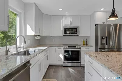 40 Greenridge Drive, Brookfield, CT 06804 - Photo 11