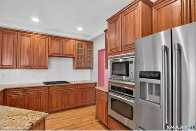 17 Regency Circle, Trumbull, CT 06611 - Photo 9