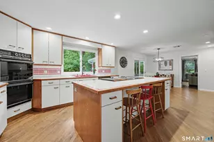 475 Eleven O'Clock Rd, Fairfield, CT 06824 - Photo 7