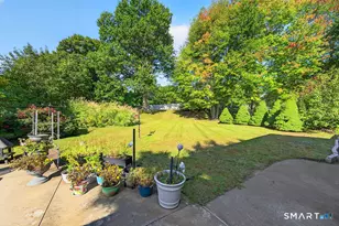 2 Batt Ln, East Haven, CT 06513 - Photo 31