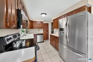 2 Batt Ln, East Haven, CT 06513 - Photo 11