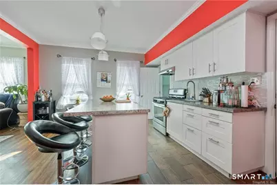 8 Erwin Place #3rd Floor, New Britain, CT 06051 - Photo 7