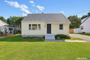 16 King Ct, Enfield, CT 06082 - Photo 1