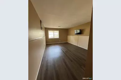 50 Greenhouse Road #18D, Bridgeport, CT 06606 - Photo 9