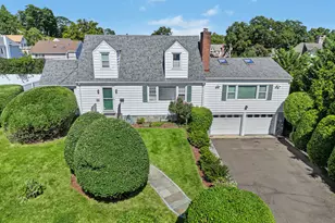 90 Rockledge Dr, Stamford, CT 06902 - Photo 1