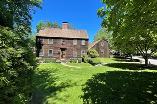 31 Old Barn Rd, Trumbull, CT 06611 - Photo 1