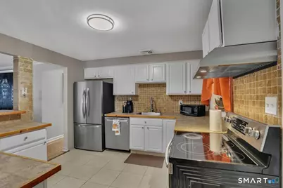 22 Elizabeth Drive, Manchester, CT 06042 - Photo 7