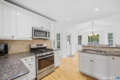 30 Idlewood Place, Stamford, CT 06905 - Photo 9