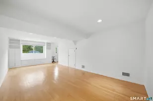 30 Idlewood Pl, Stamford, CT 06905 - Photo 15