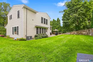 30 Idlewood Pl, Stamford, CT 06905 - Photo 33