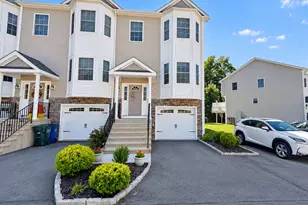 16 Ardi Ct, Newtown, CT 06482 - Photo 3